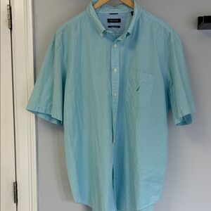 Nautica Men’s Aqua Blue Short-Sleeve Button-Down Shirt